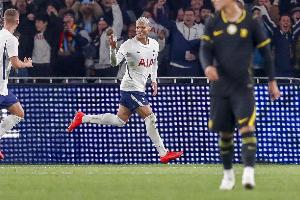 英媒：里沙利松等多人合同明夏到期，麦迪逊和库卢合同到28年夏